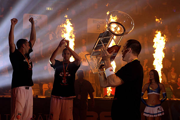 而是源于他 而是源于他