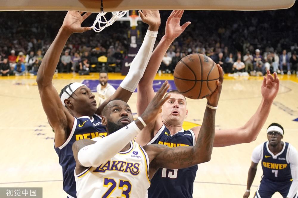 展示出坚强 展示出坚强