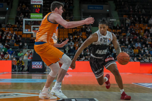 球场上的默 球场上的默